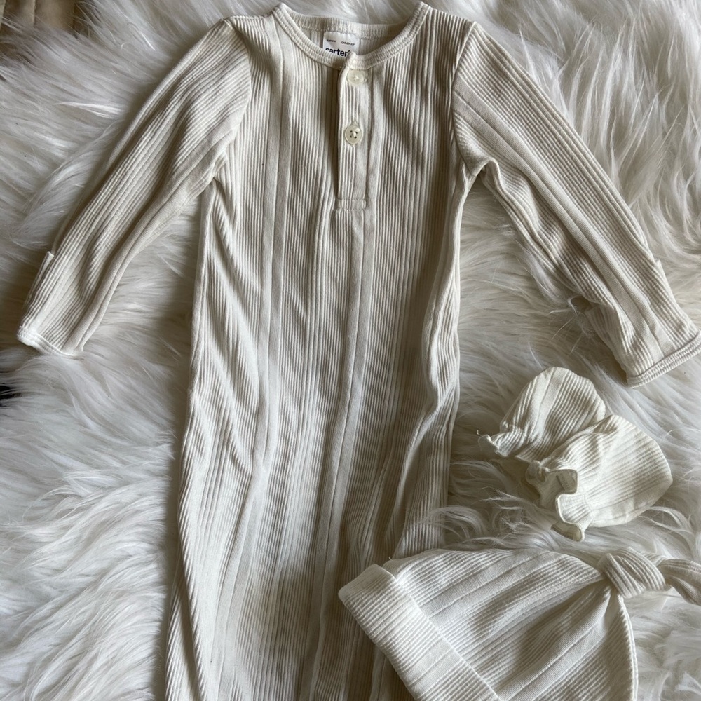 Carters unisex Sleeper gown set